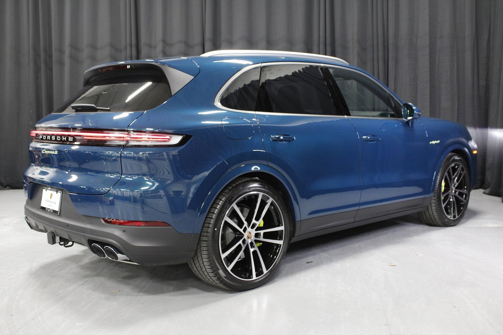New 2026 Porsche Cayenne S image 7