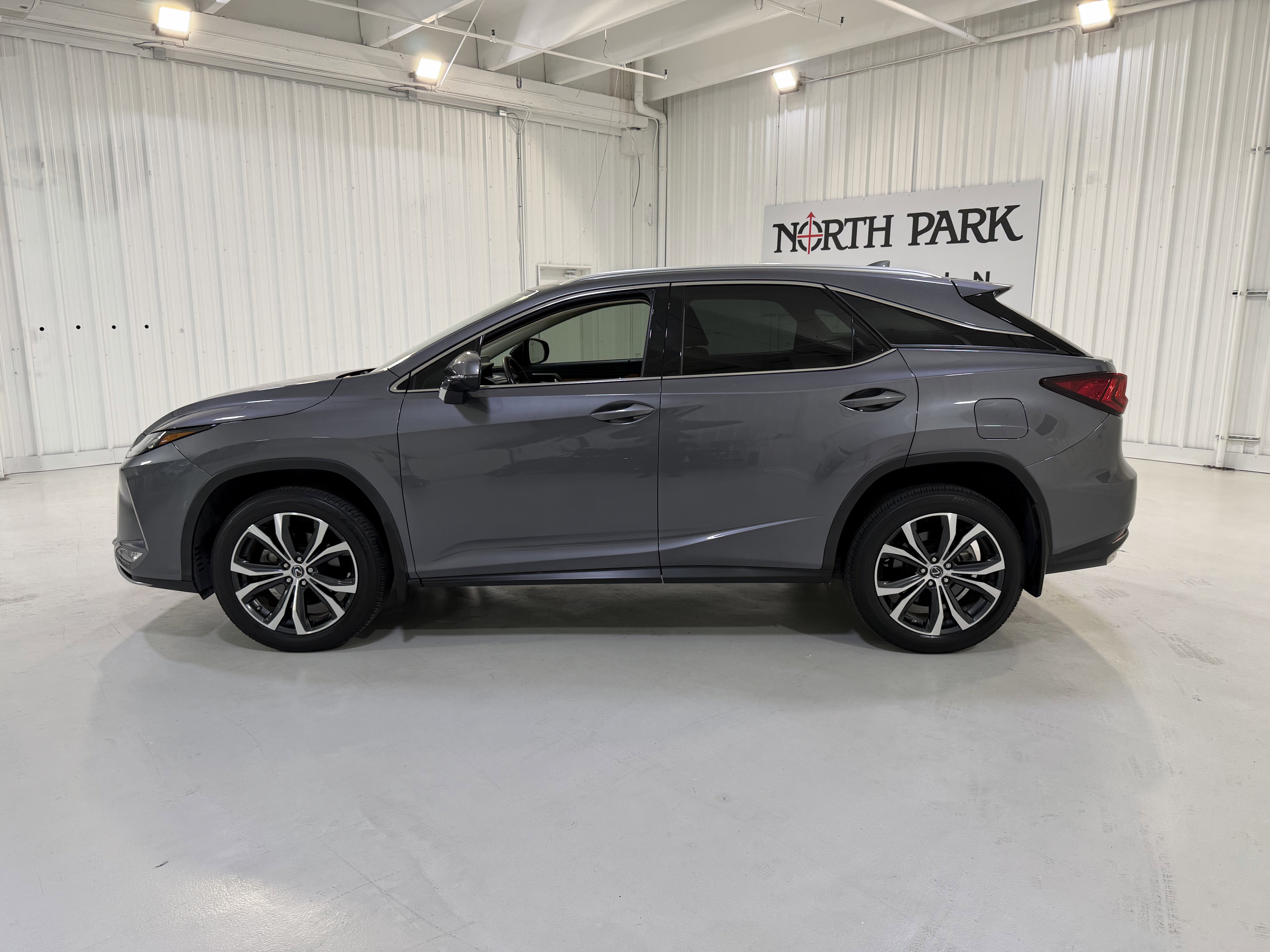 Used 2022 Lexus RX 350 FWD w/ Premium Package image 2