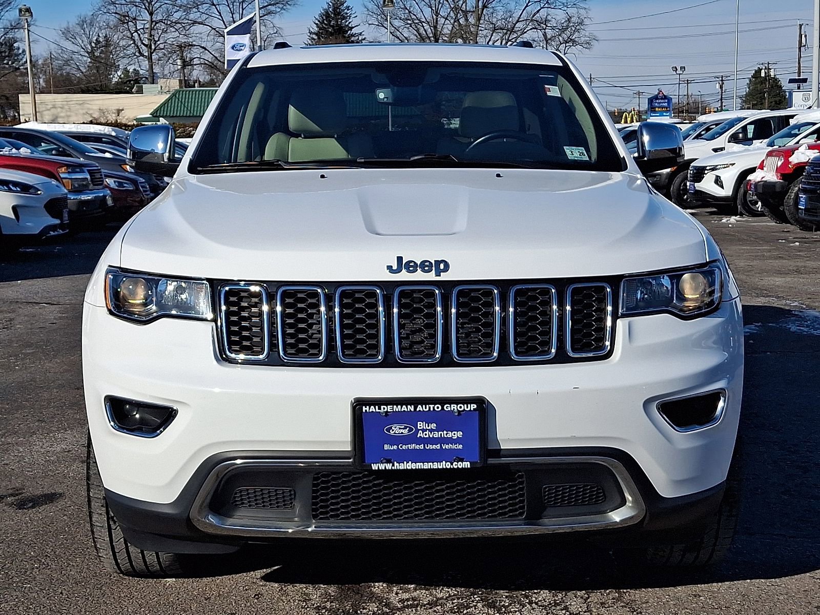 Used 2021 Jeep Grand Cherokee Limited w/ Luxury Group II image 2