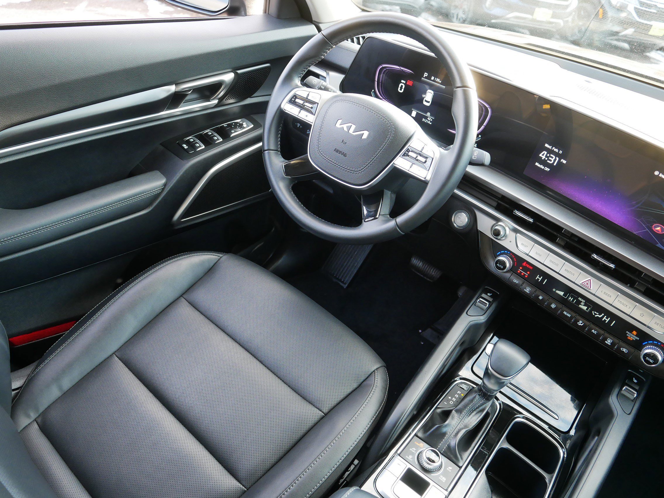 Used 2023 Kia Telluride S w/ S Sunroof Package image 9