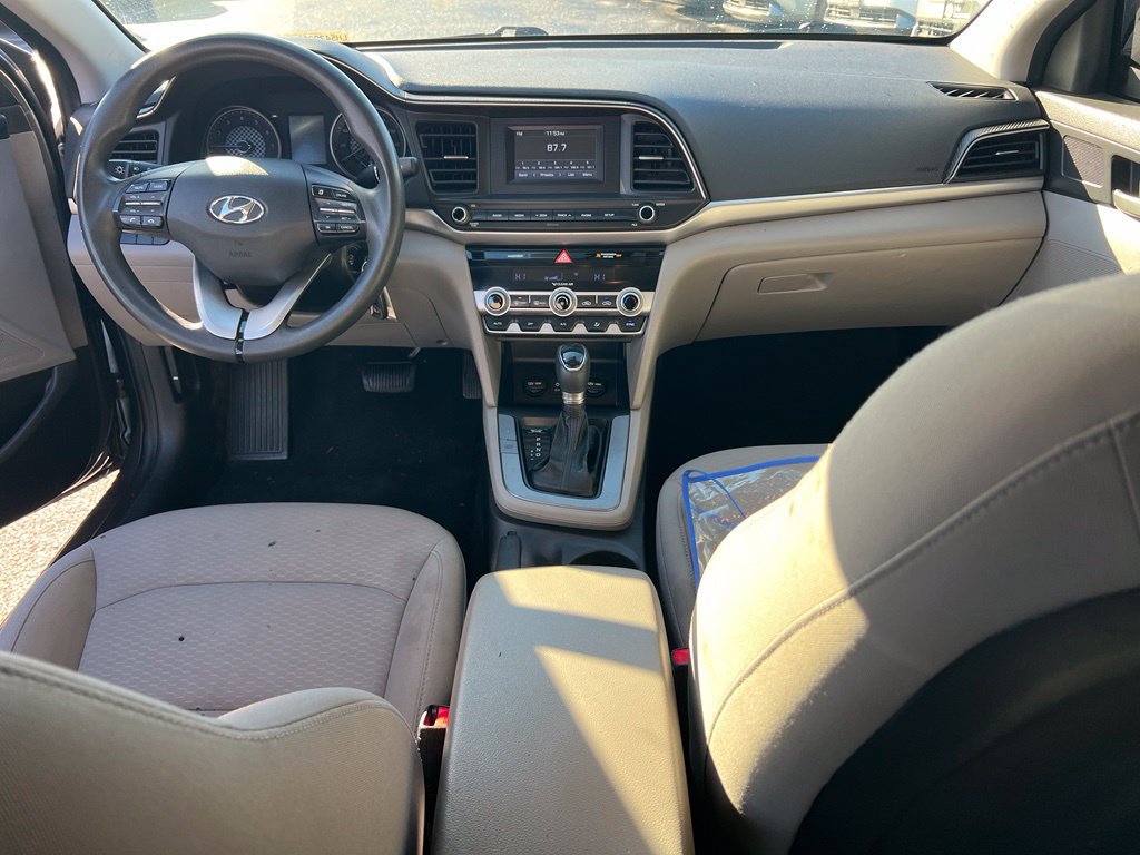 Used 2020 Hyundai Elantra SE FWD image 12