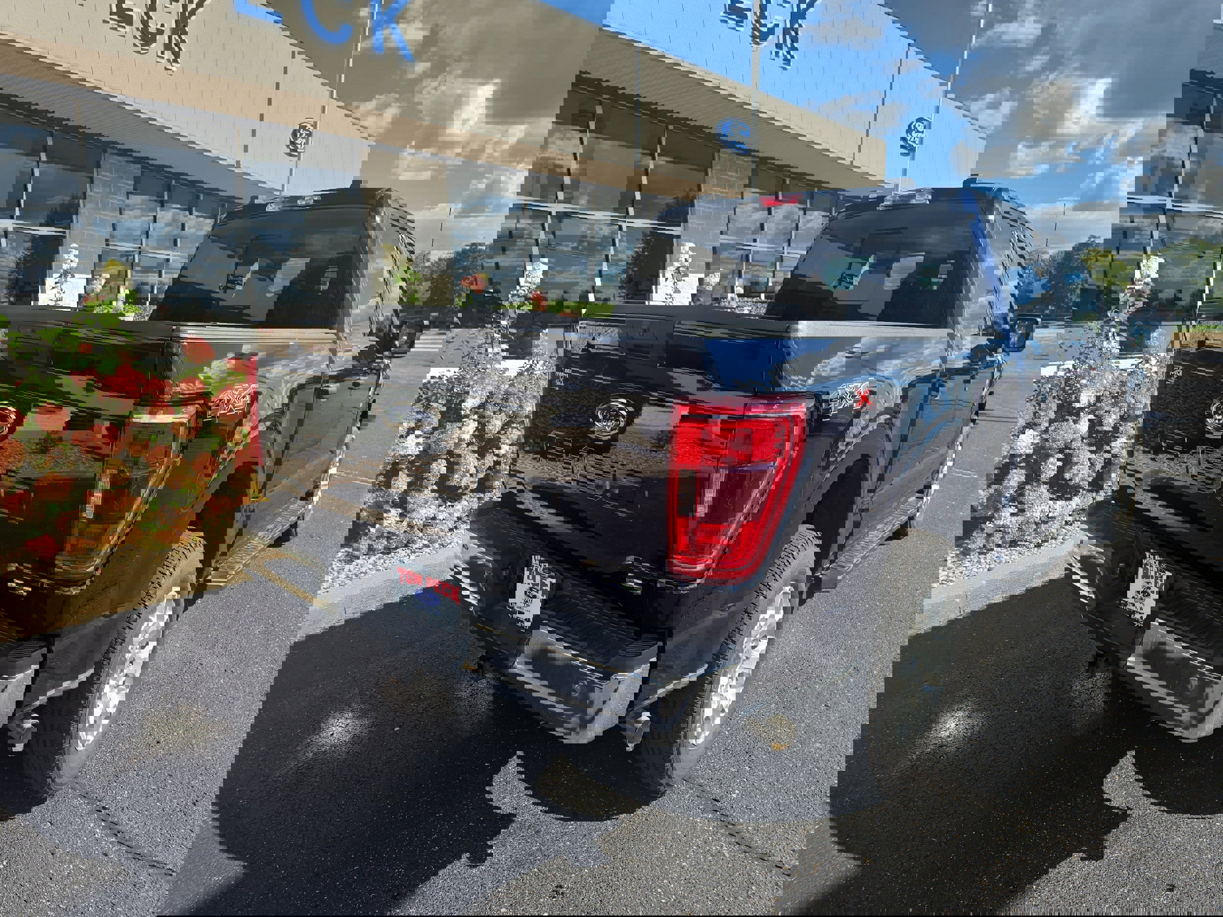 Used 2022 Ford F150 XLT w/ Equipment Group 301A Mid image 2