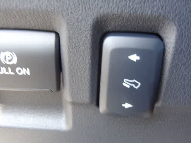 Used 2024 Ford F250 Lariat w/ Black Appearance Package AWD/4WD image 21