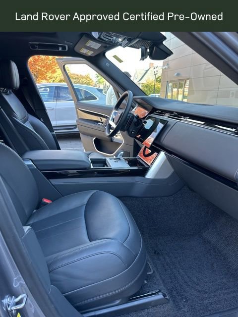 Used 2025 Land Rover Range Rover SE image 14