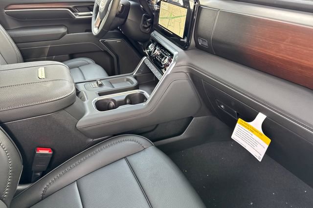 New 2026 GMC Sierra 3500 Denali w/ Denali Reserve Package image 17