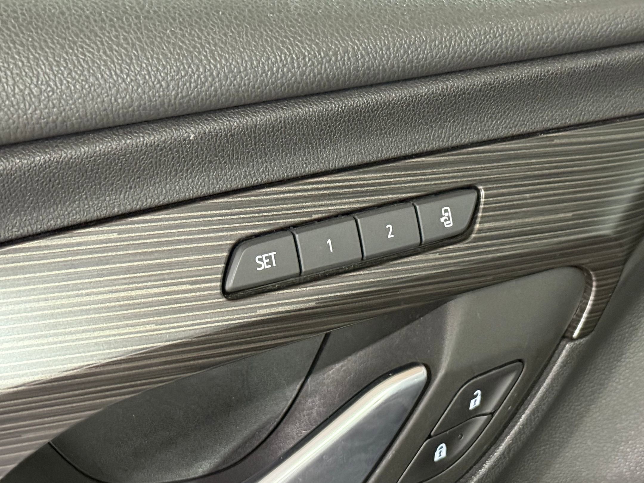 Used 2022 GMC Terrain SLT image 22