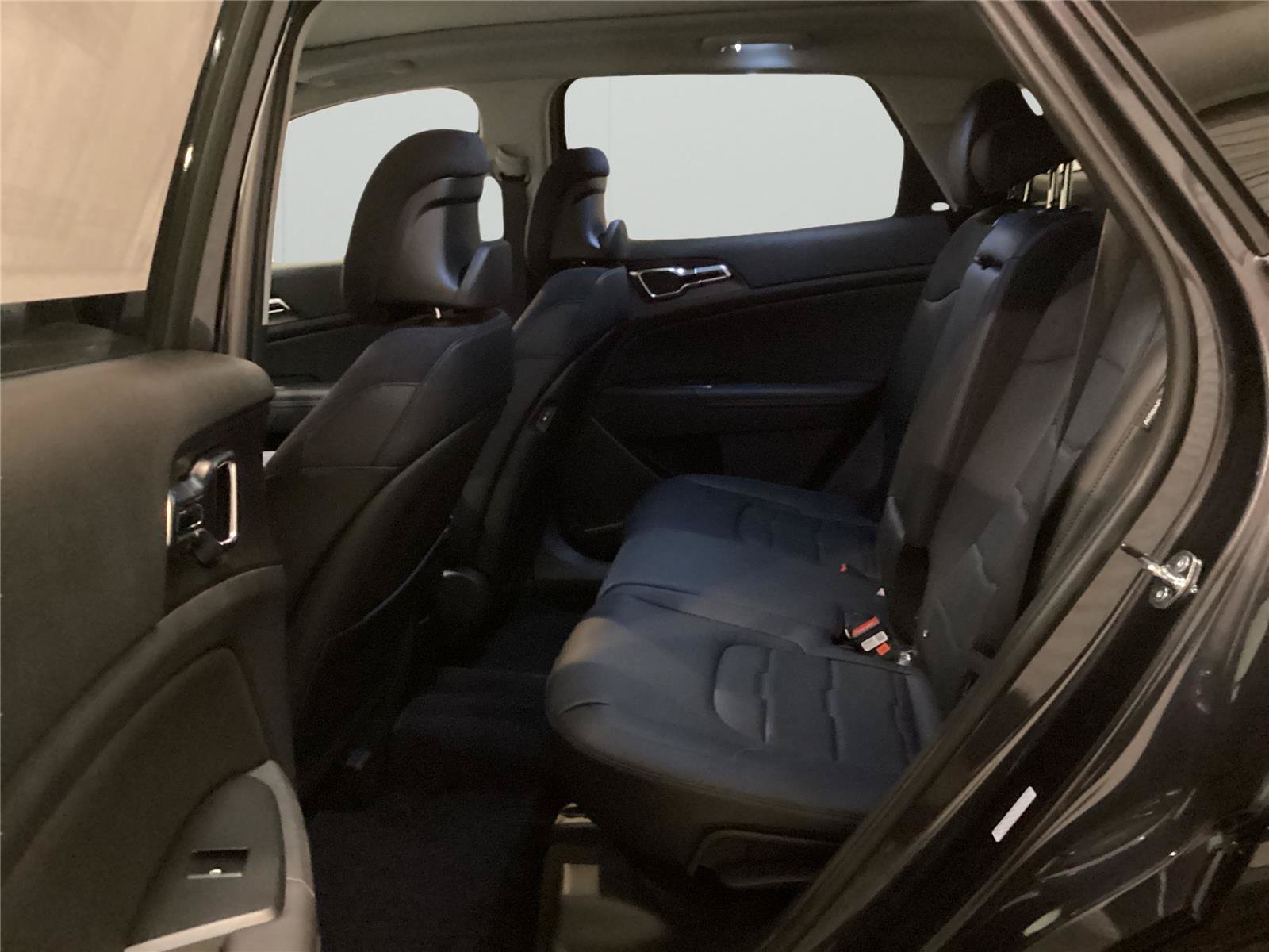 New 2026 Kia Sportage SX AWD/4WD image 11