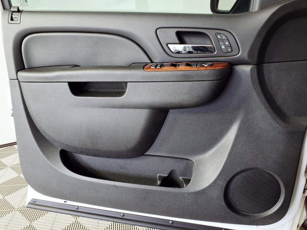 Used 2013 GMC Yukon SLT w/ Texas Edition RWD image 8