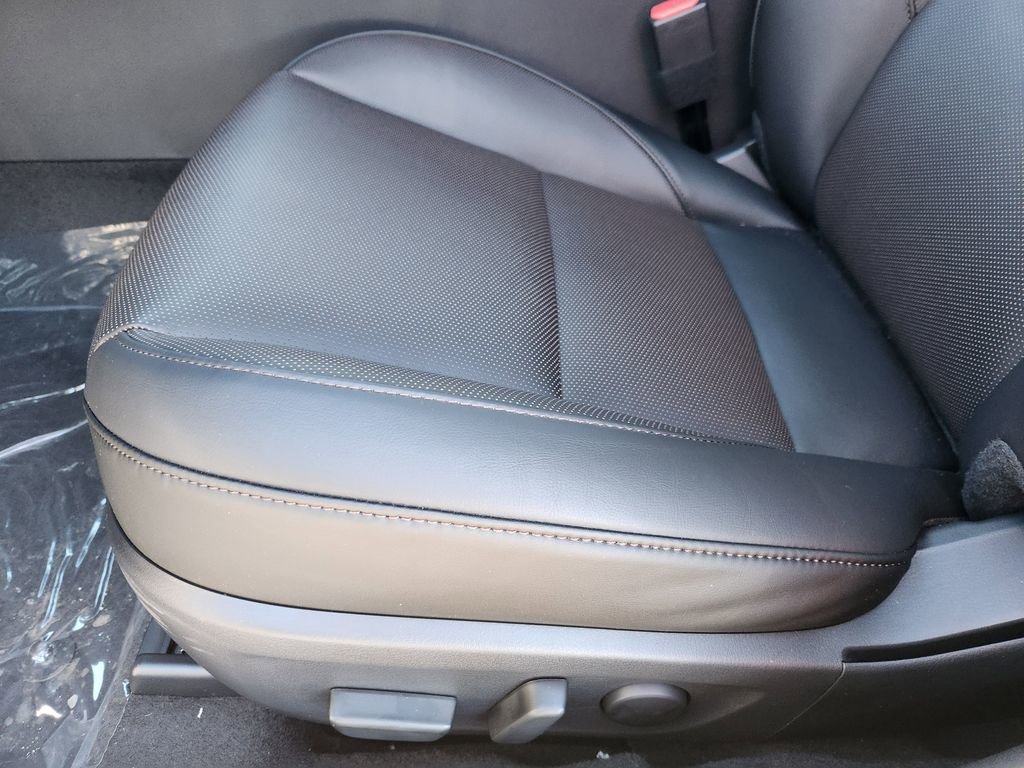 New 2026 MAZDA MAZDA3 Hatchback w/Premium Plus Pkg image 14