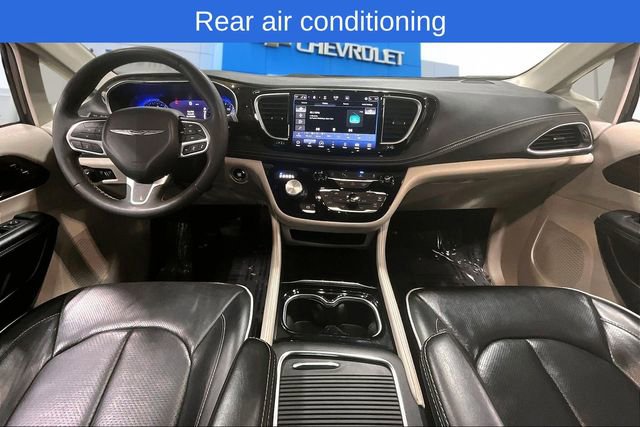 Used 2023 Chrysler Pacifica Limited image 10