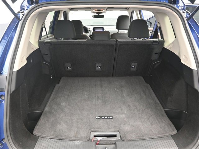 Used 2023 Nissan Rogue SV image 12