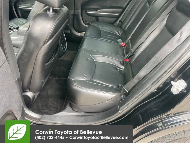 Used 2016 Chrysler 300 Limited image 21