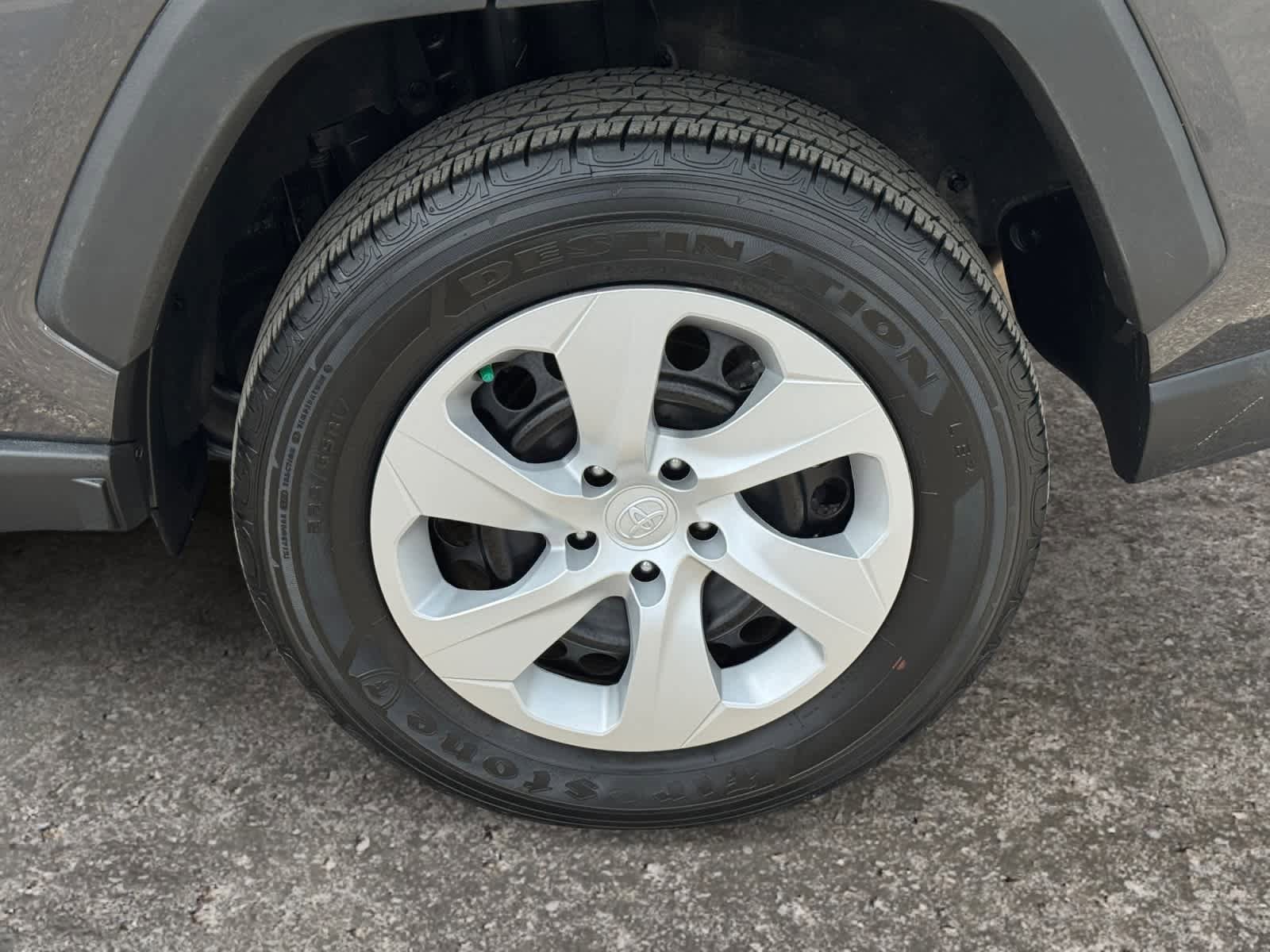 Used 2024 Toyota RAV4 LE FWD image 13