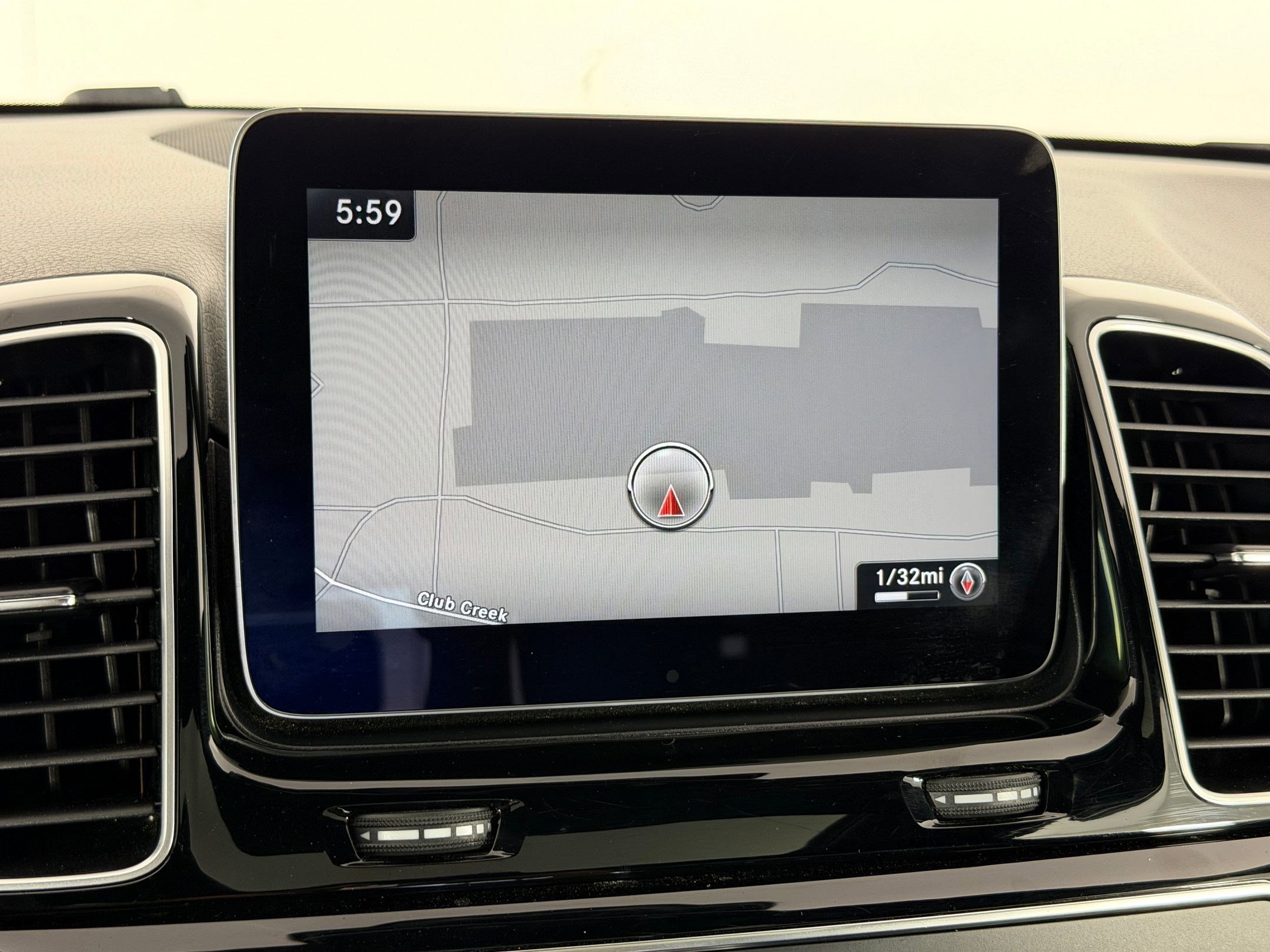 Used 2017 Mercedes-Benz GLE 350 image 28