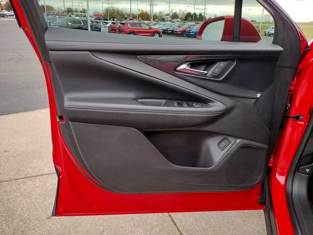 Used 2024 Chevrolet Blazer EV LT image 21