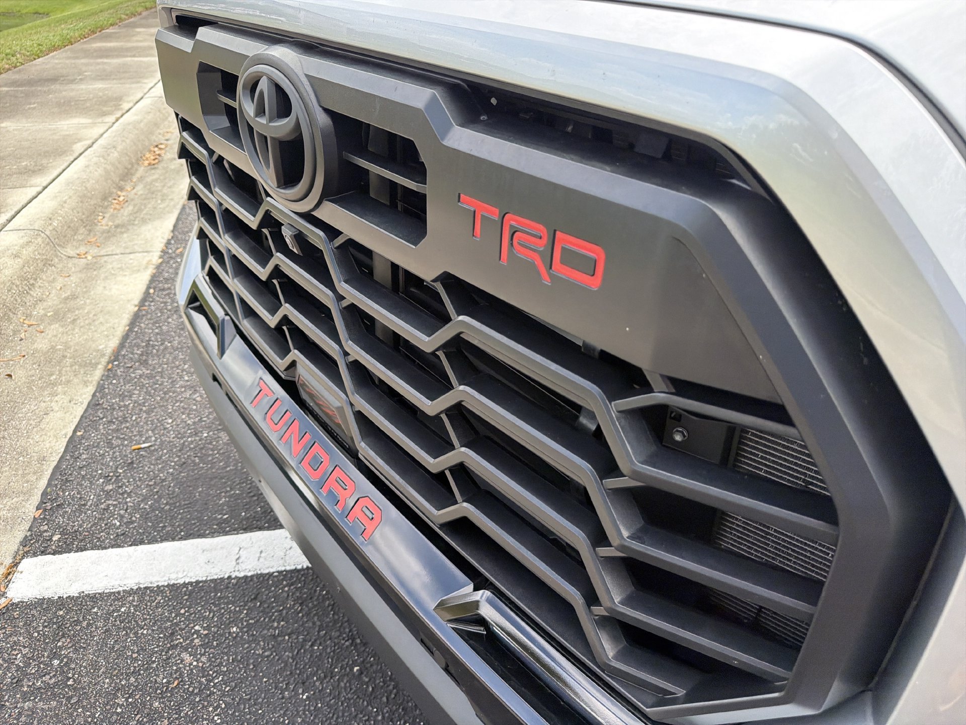 Used 2024 Toyota Tundra Limited w/ TRD Off-Road Package AWD/4WD image 10