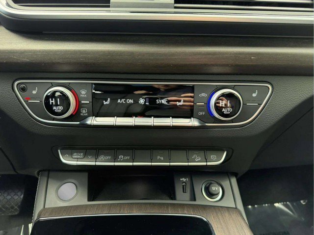 Certified 2025 Audi Q5 2.0T Premium Plus w/ Premium Plus Package AWD/4WD image 16