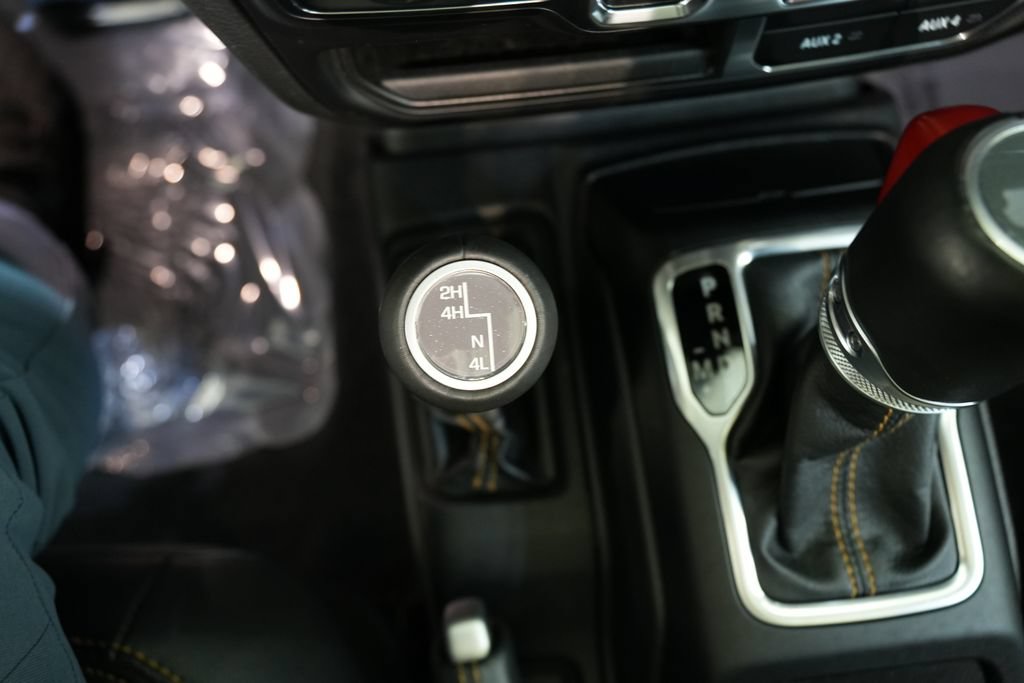 Used 2022 Jeep Wrangler Unlimited Sahara AWD/4WD image 13
