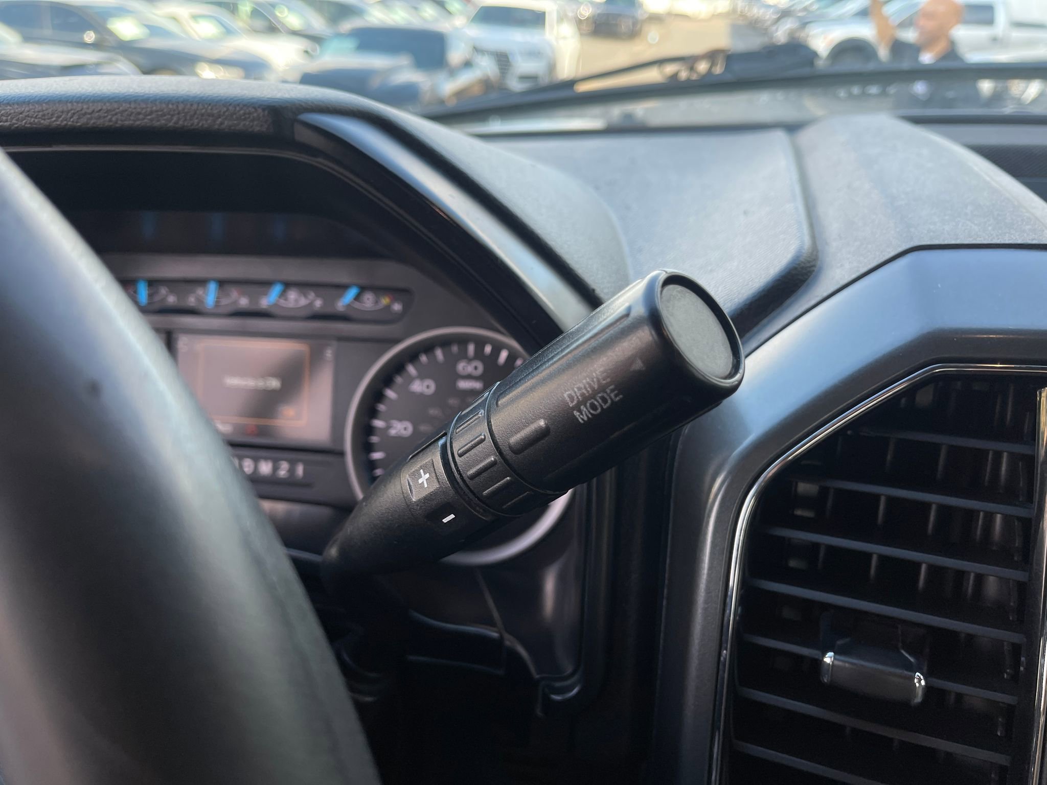 Used 2021 Ford F250 XLT w/ FX4 Off-Road Package image 25