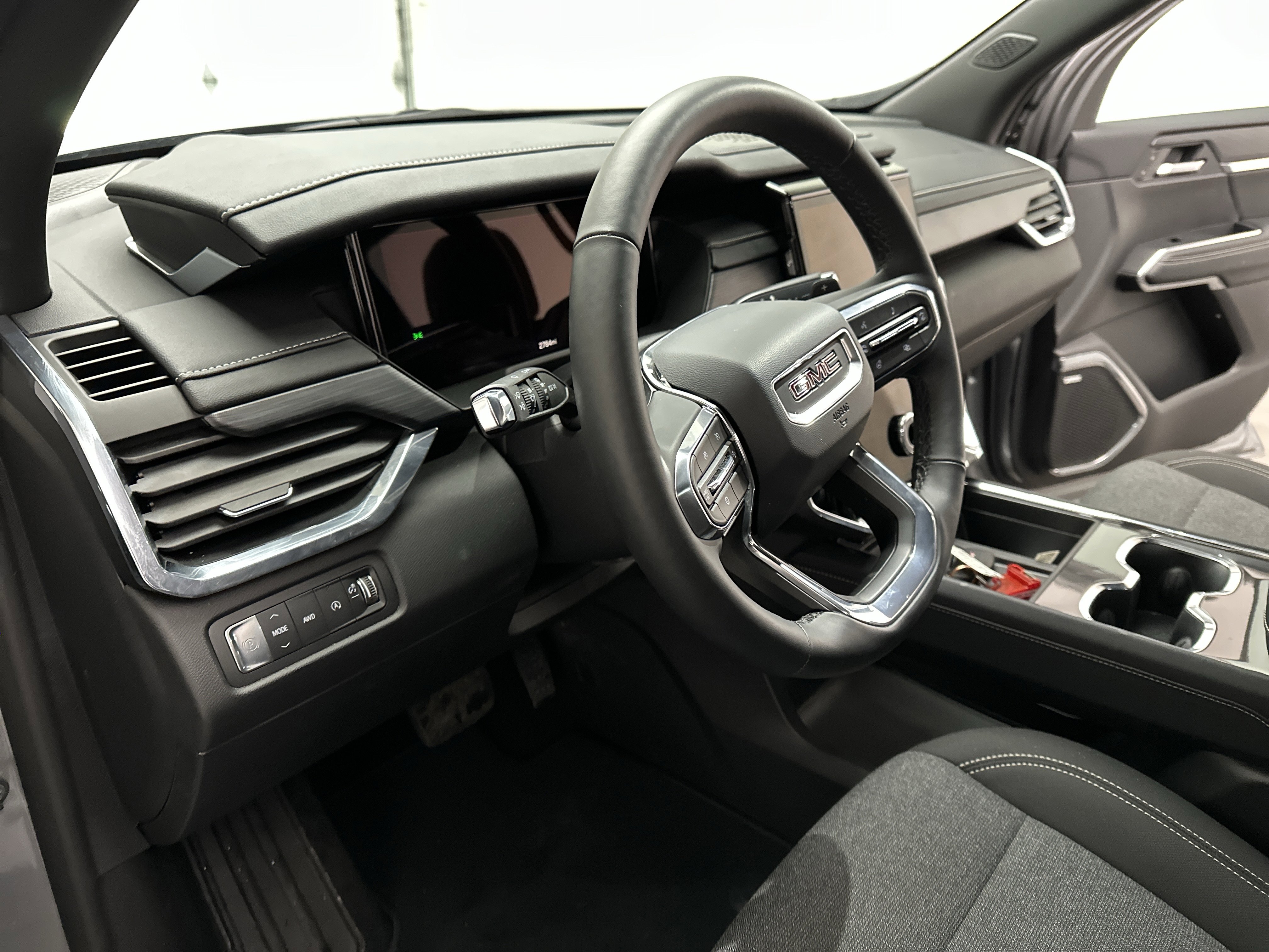 Used 2026 GMC Acadia Elevation image 18