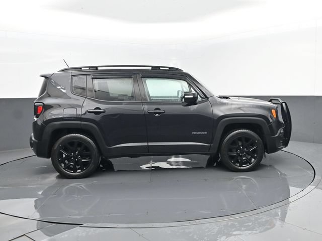 Used 2016 Jeep Renegade Latitude AWD/4WD image 4