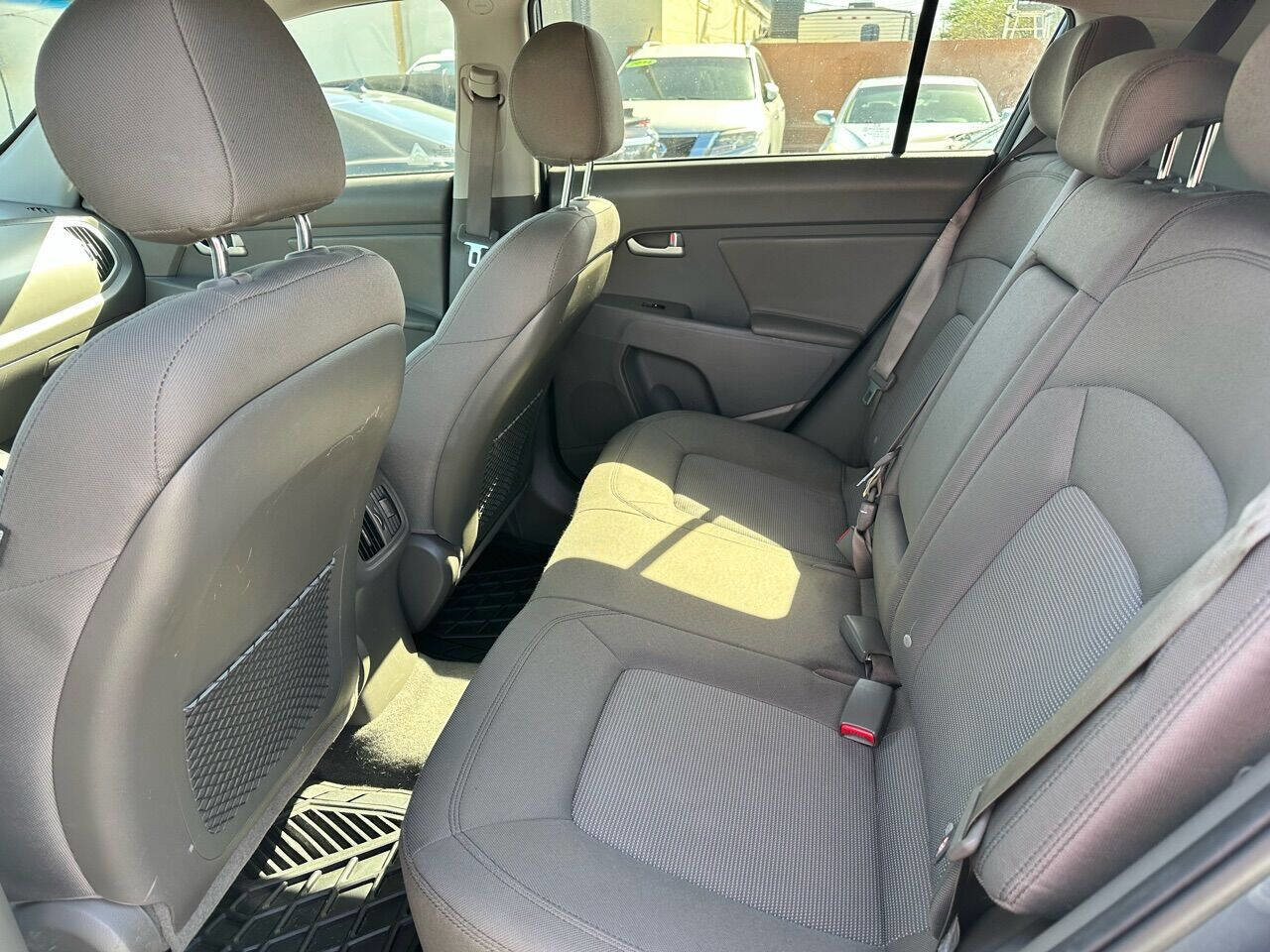 Used 2016 Kia Sportage LX image 14