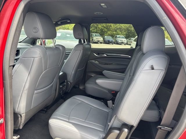 Used 2024 Buick Enclave Premium AWD/4WD image 7