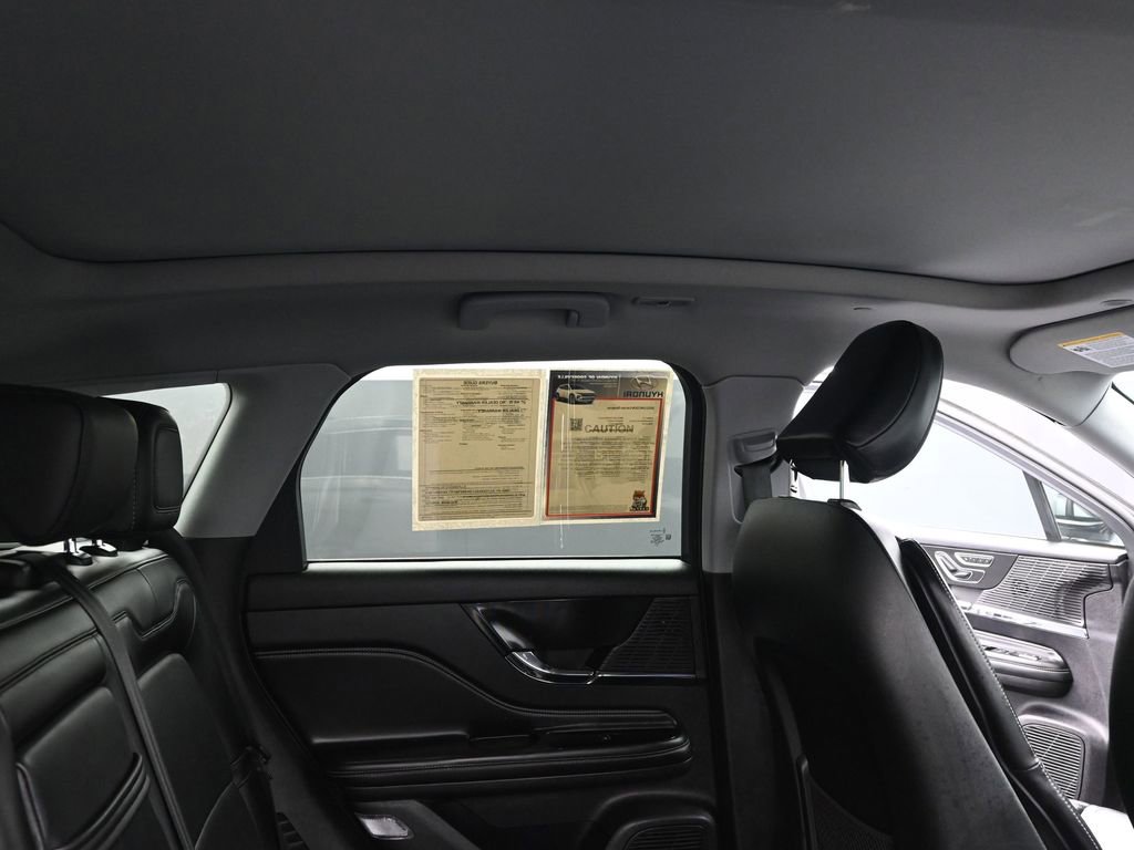 Used 2022 Lincoln Corsair Reserve w/ Elements Package image 13