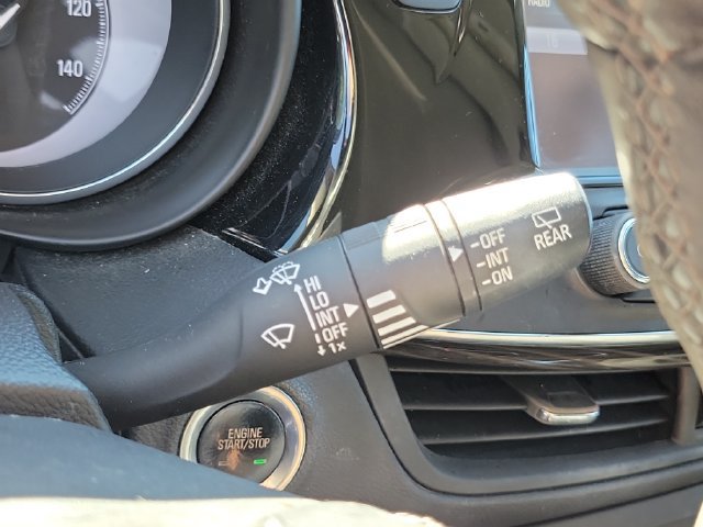 Used 2019 Buick Envision Essence AWD/4WD image 18
