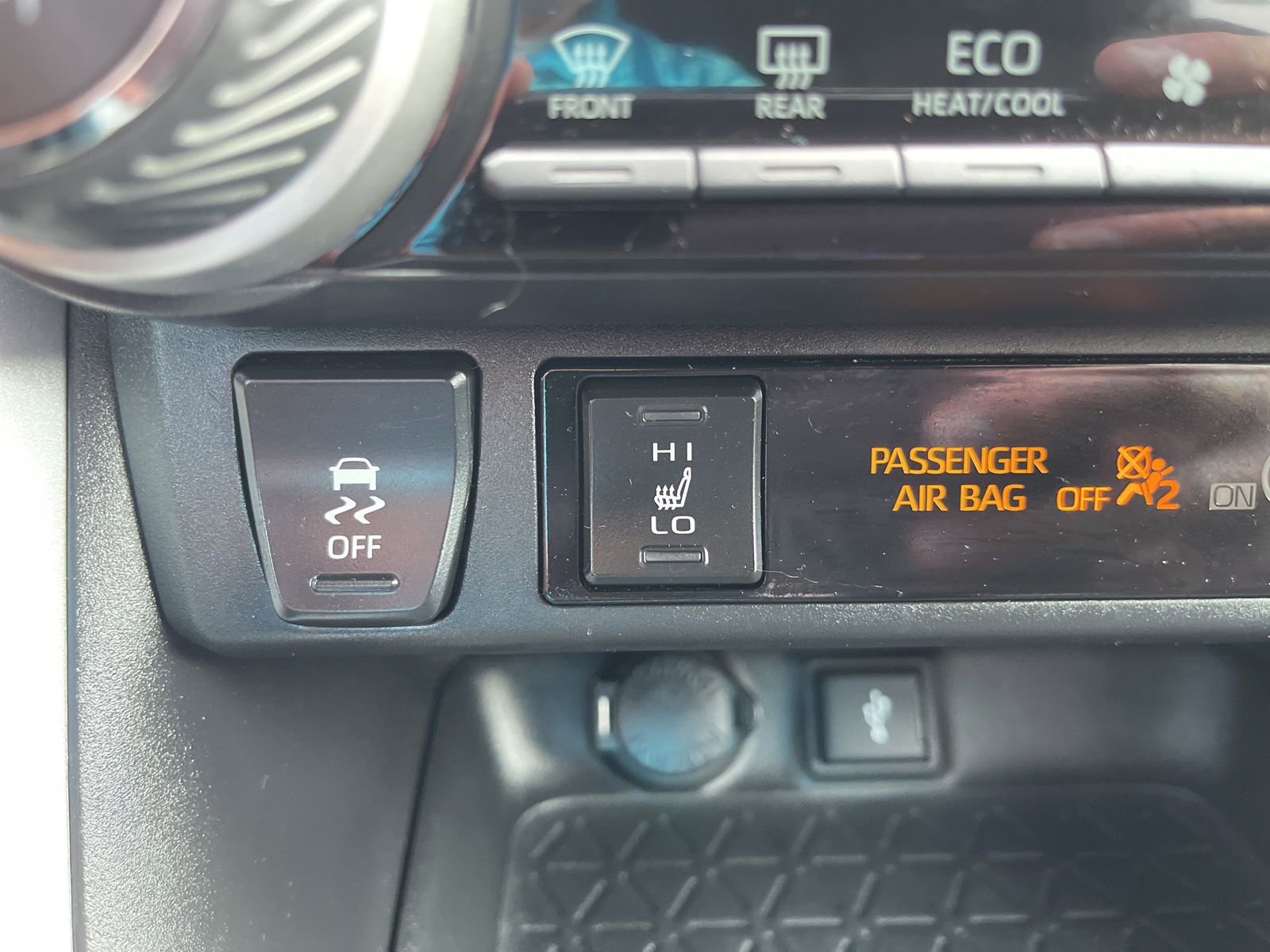Used 2022 Toyota RAV4 XSE image 36