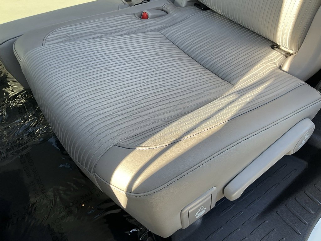 Used 2018 Toyota Highlander Plus image 29