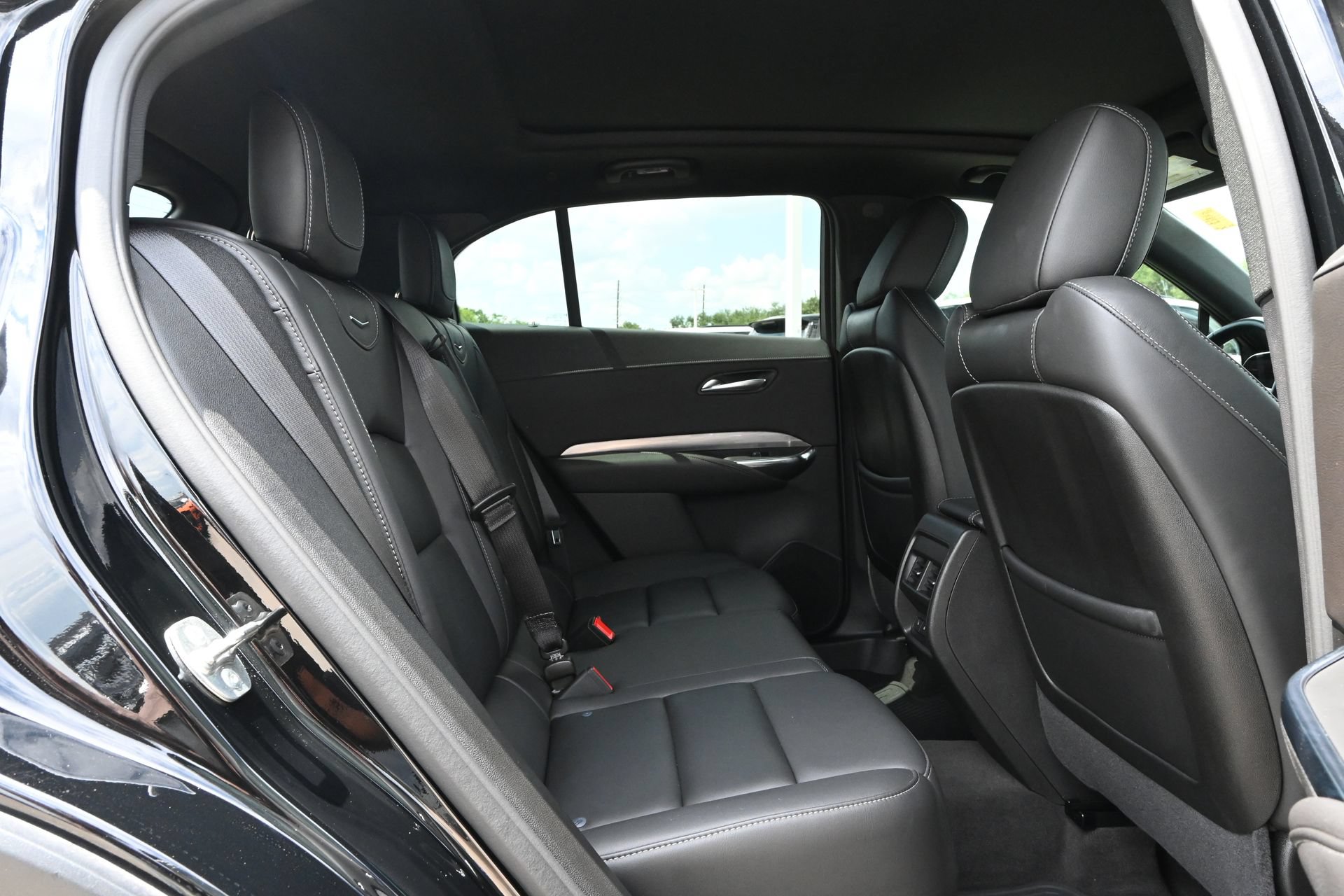 Certified 2024 Cadillac XT4 Premium Luxury w/ Cold Weather Package FWD image 19