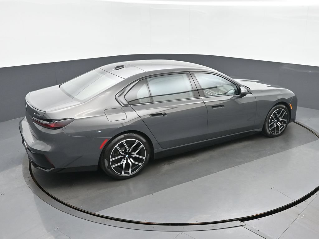 Used 2023 BMW i7 xDrive60 AWD/4WD image 36