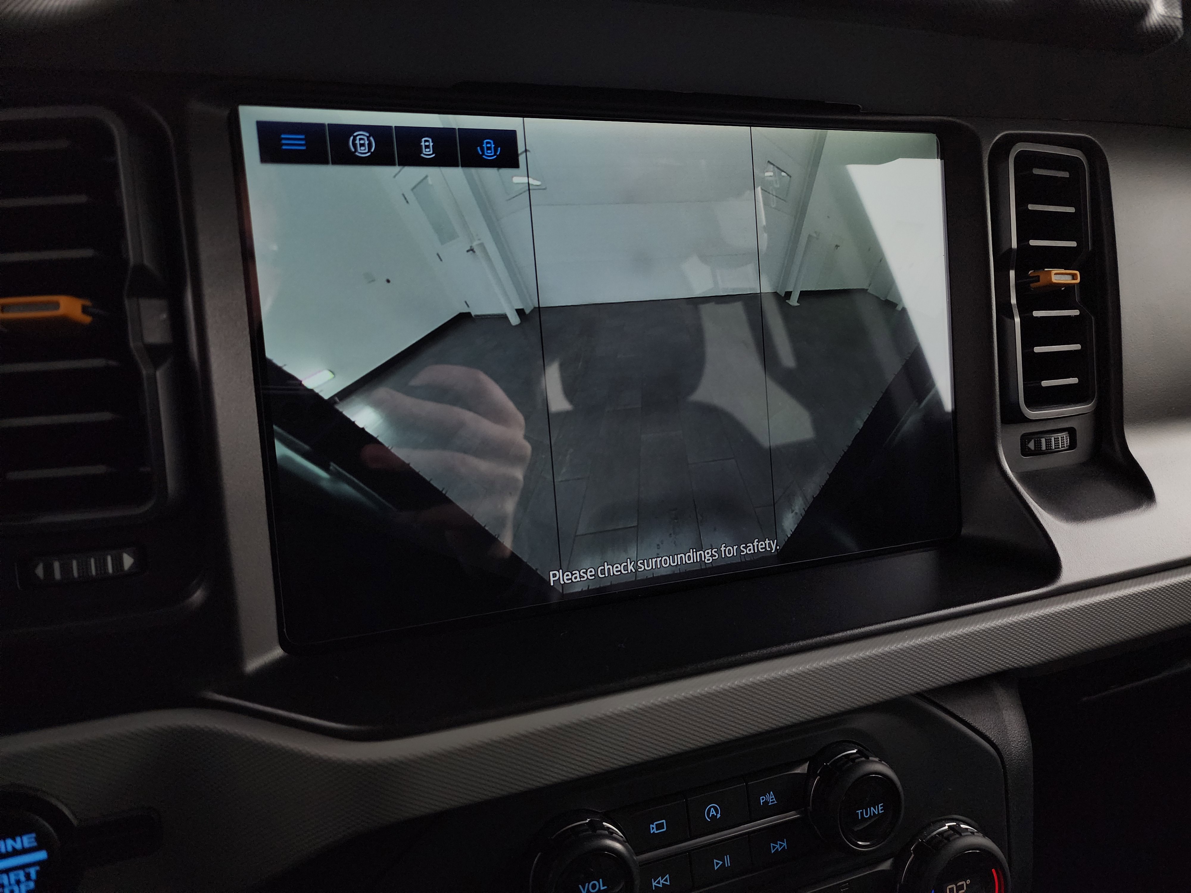 Used 2023 Ford Bronco Badlands w/ Sasquatch Package image 17