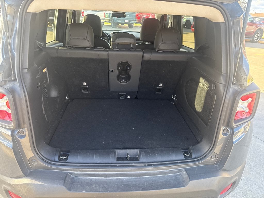 Used 2022 Jeep Renegade Limited w/ Sun, Sound & Wheels Group AWD/4WD image 13