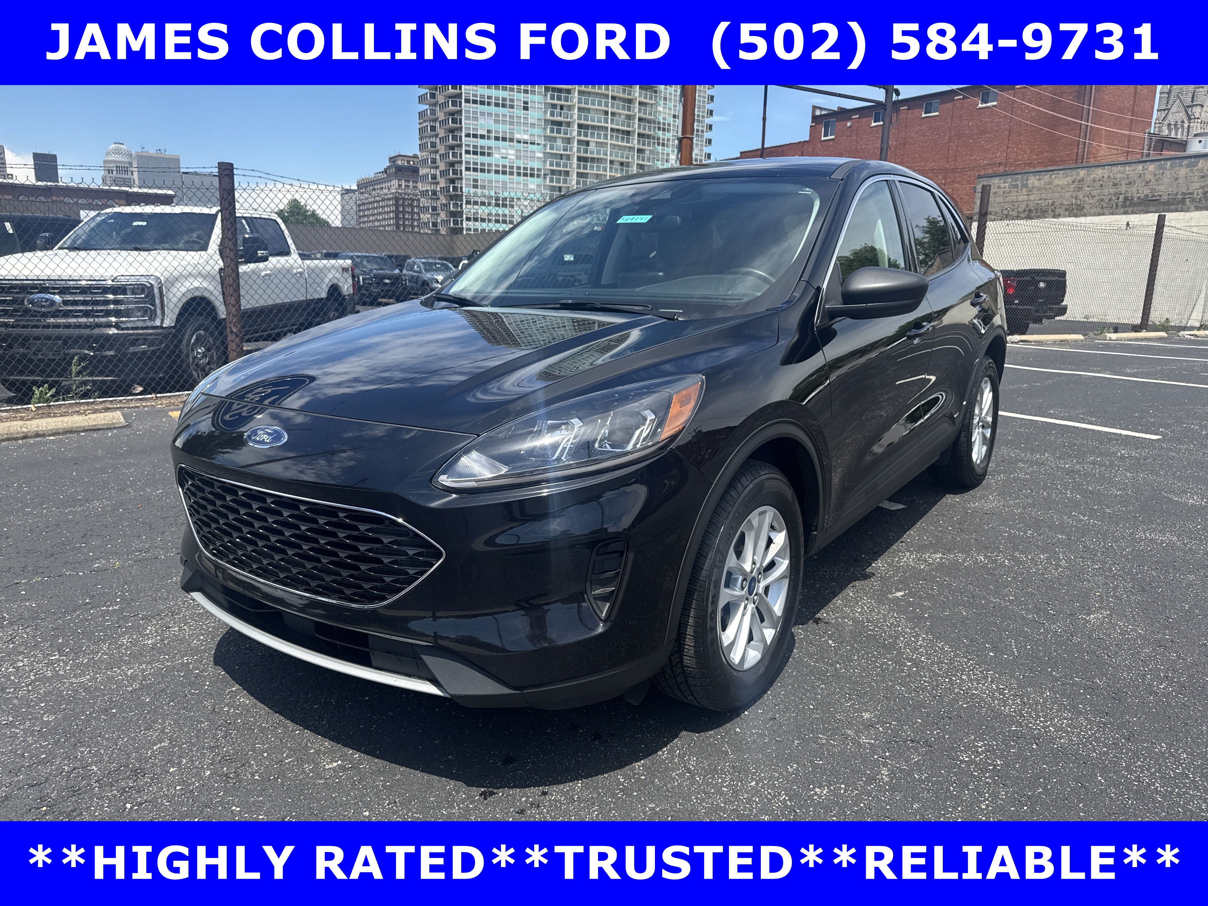 Used 2022 Ford Escape SE w/ Cold Weather Package AWD/4WD image 3