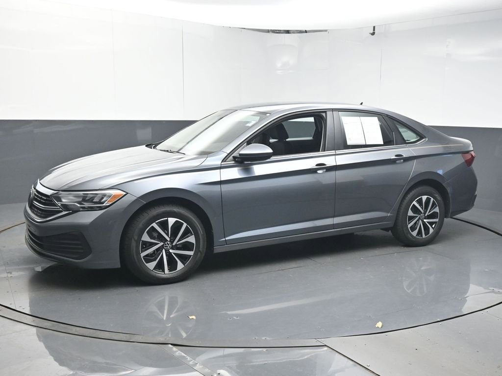 Used 2024 Volkswagen Jetta S image 4