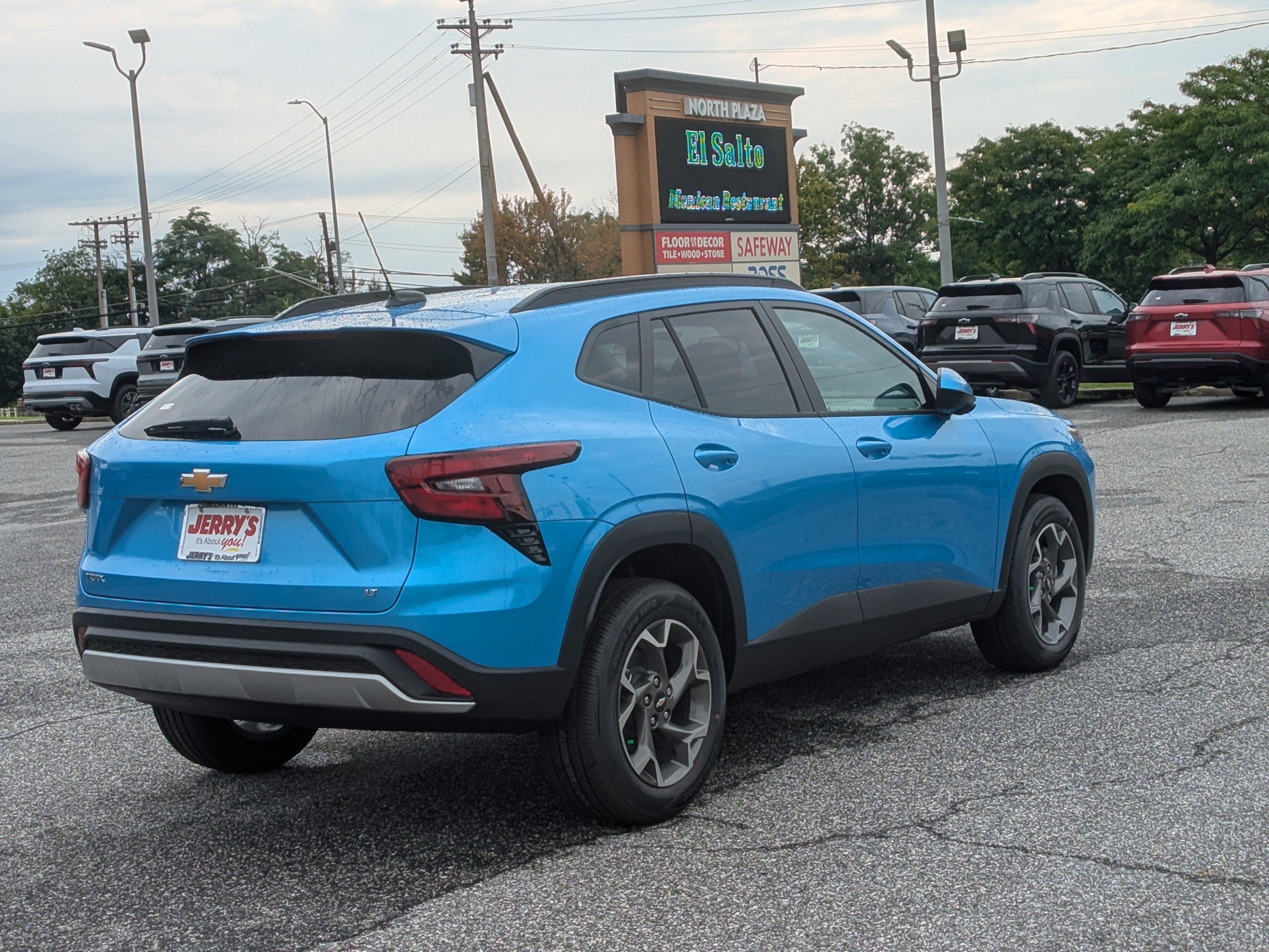 New 2026 Chevrolet Trax LT FWD image 8