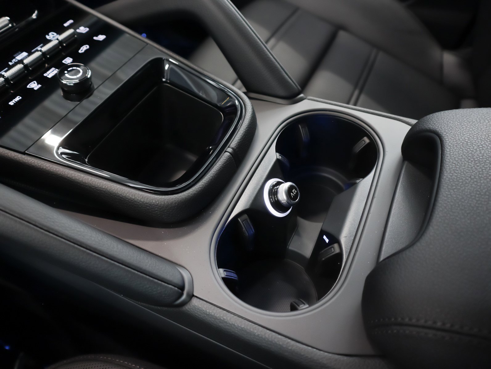 New 2026 Porsche Cayenne S image 17