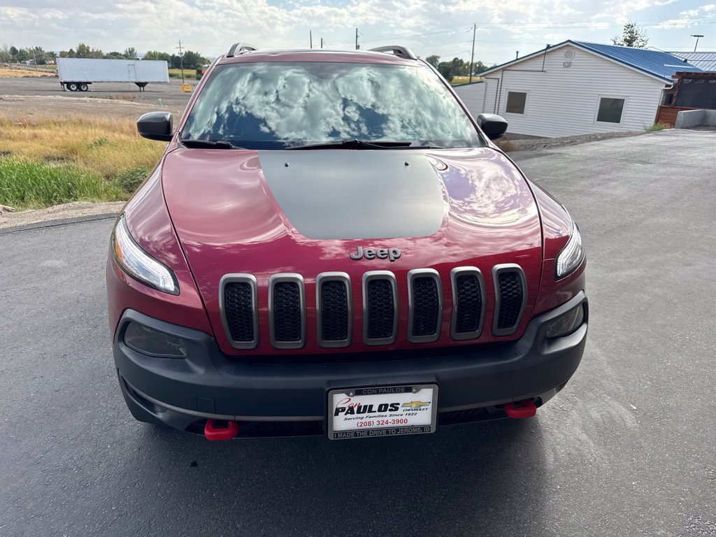 Used 2017 Jeep Cherokee Trailhawk AWD/4WD image 2