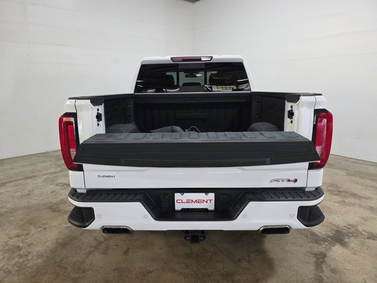 Used 2020 GMC Sierra 1500 AT4 w/ AT4 Premium Package image 9
