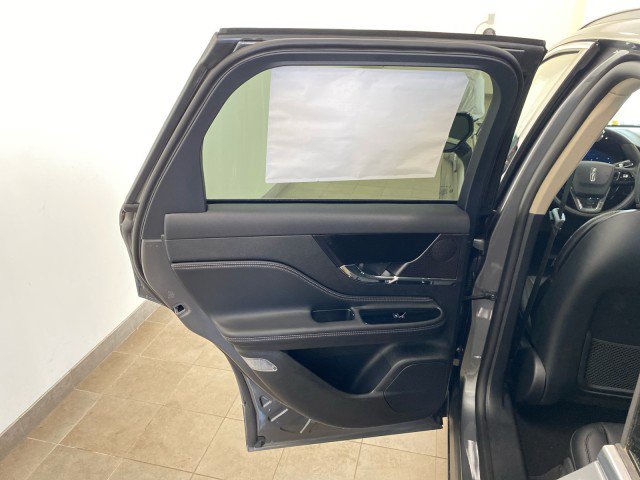 New 2025 Lincoln Corsair AWD w/ Equipment Group 101A image 8