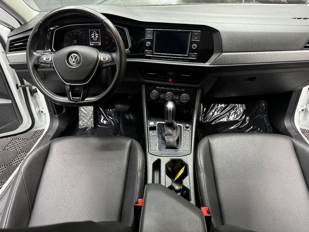Used 2019 Volkswagen Jetta SE image 40