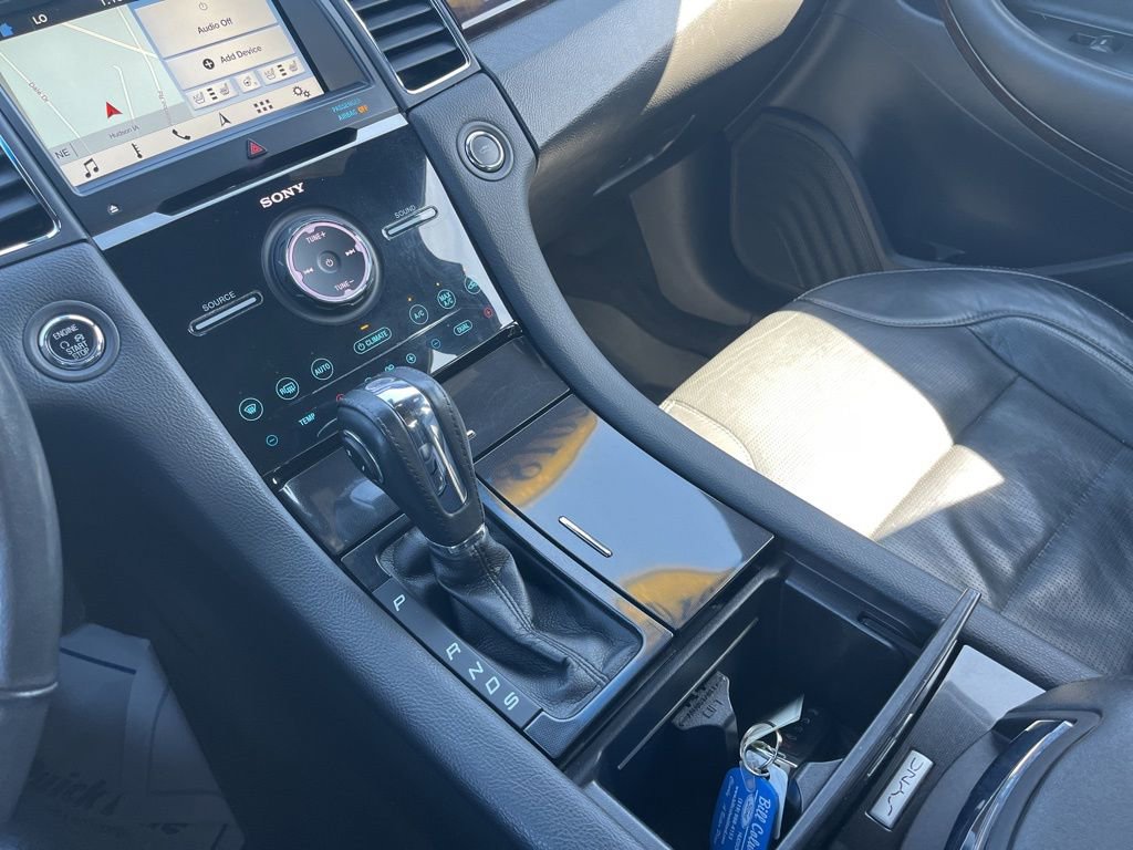 Used 2018 Ford Taurus Limited image 20