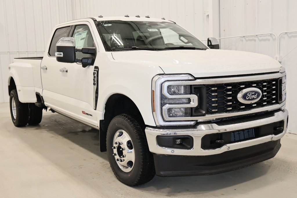 New 2025 Ford F350 King Ranch w/ Chrome Package image 2