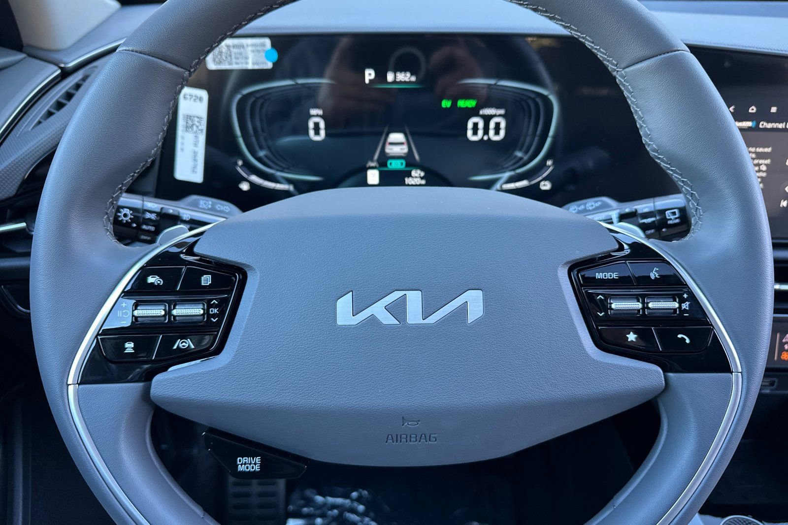 Used 2025 Kia Niro EX Touring image 21