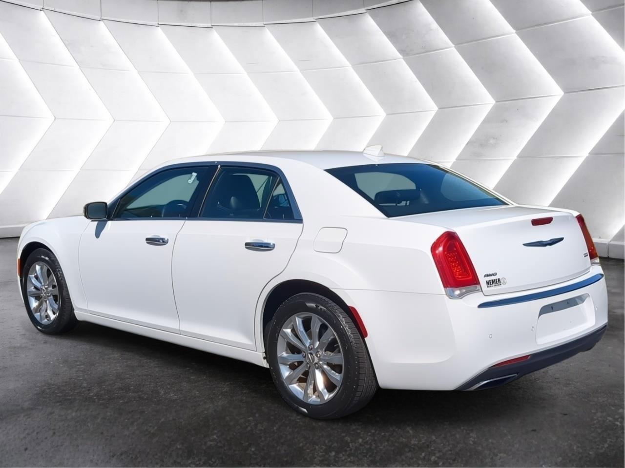 Used 2018 Chrysler 300 Limited w/ Safetytec Plus Group AWD/4WD image 4