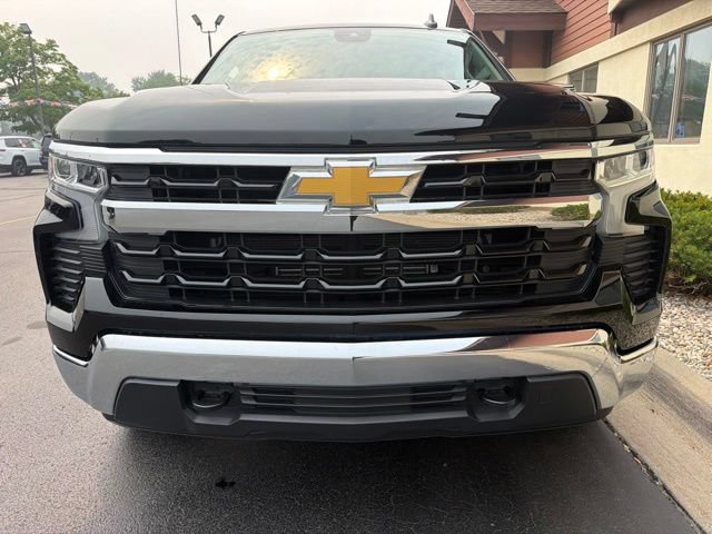 Used 2024 Chevrolet Silverado 1500 LT AWD/4WD image 17