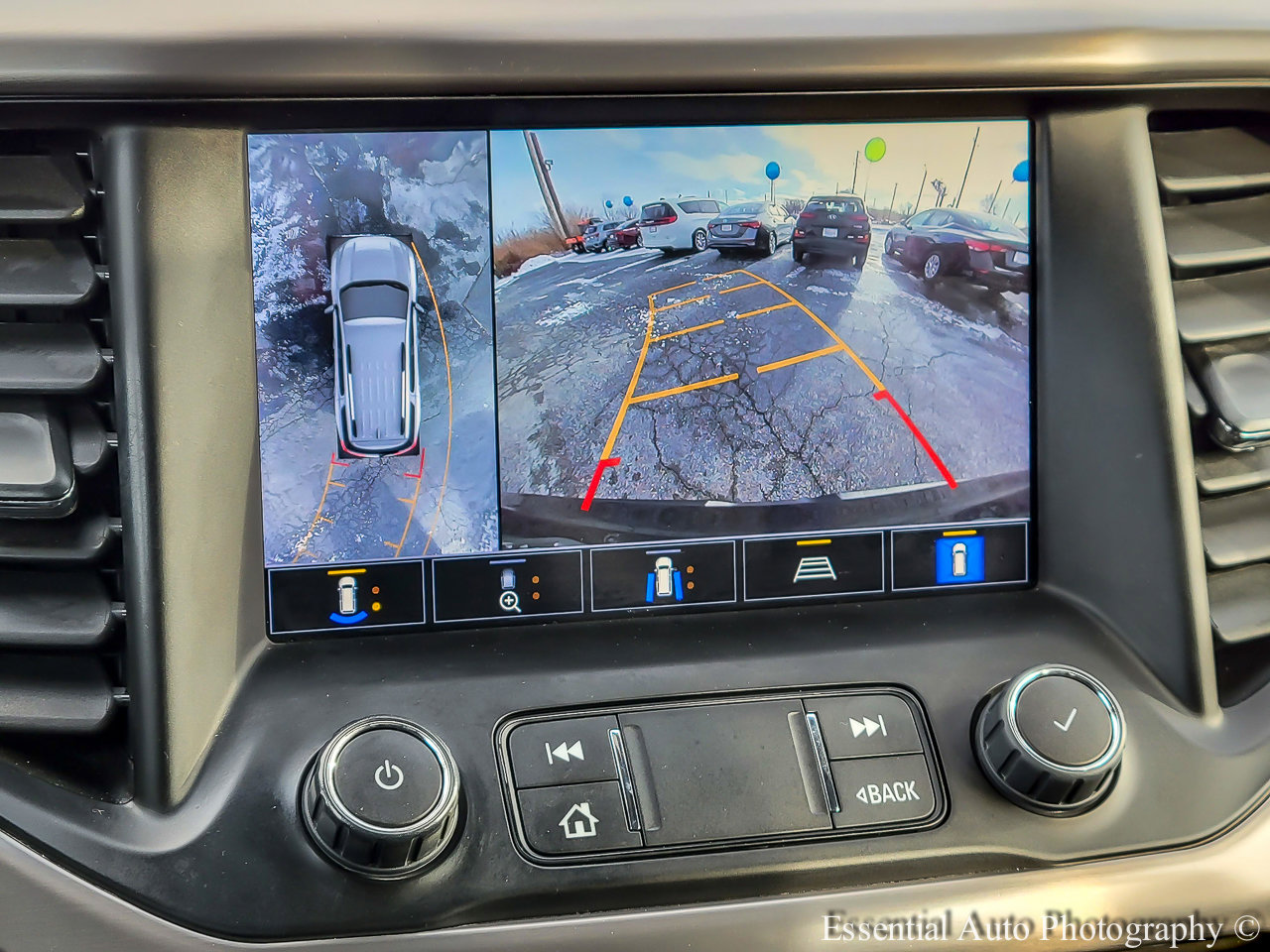 Used 2023 GMC Acadia AT4 w/ Technology Package image 19