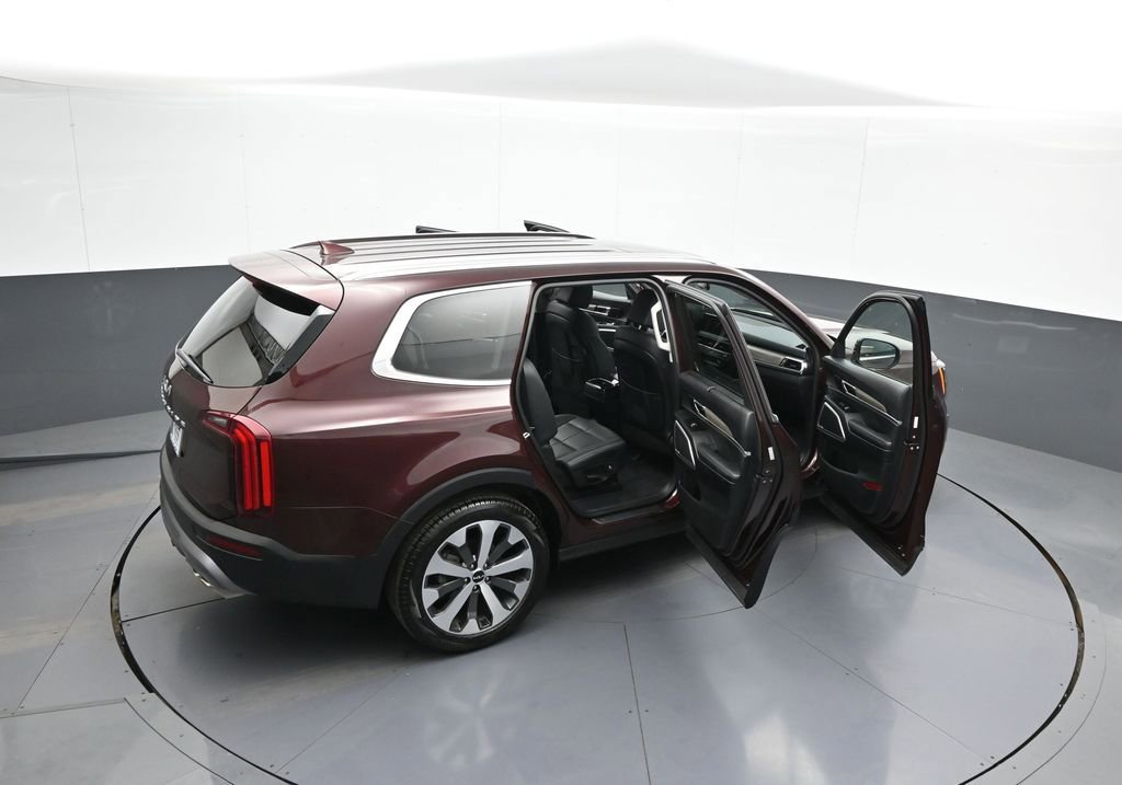 Certified 2022 Kia Telluride EX w/ EX Premium Package FWD image 47
